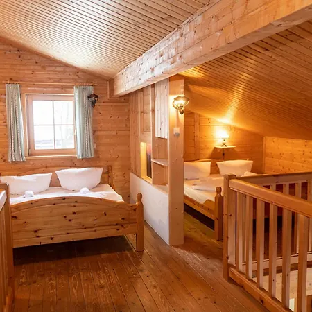 Urige Doppelhaushaelfte 8 Apartamento *